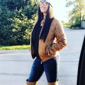 Meet your Posher, Jade-amber